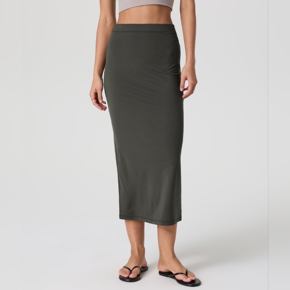 Vuori Halo Column Skirt - Picture 2 of 4